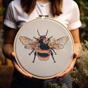 Bumblebee Finished Embroidery Hoop Art, Finished embroidery Bee, Hoop Art, Nature aesthetic wall decor